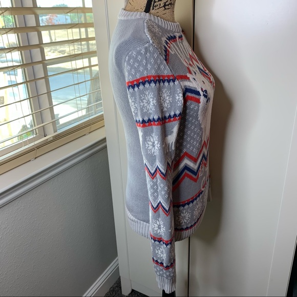 Game of Thrones Winter is Here Crewneck Sweater - Picture 9 of 14